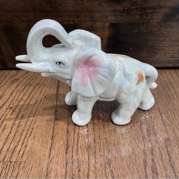 Elephant Trunk Up For Good Luck Vintage Ceramic White Iridescent Figurine - Picture 6 of 9